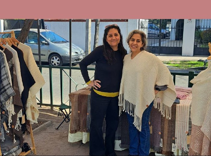 Ana Maria Menendez y Andrea Villalobos